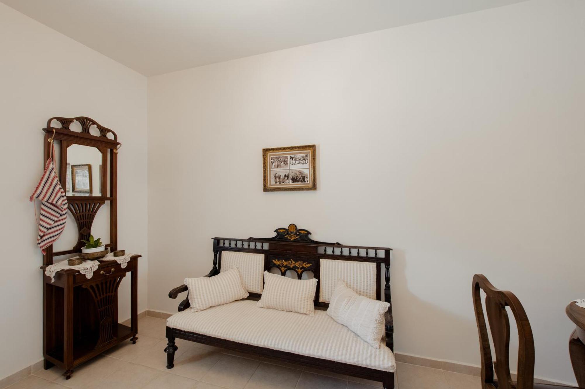 Prasini Folia - Traditional Apartment *