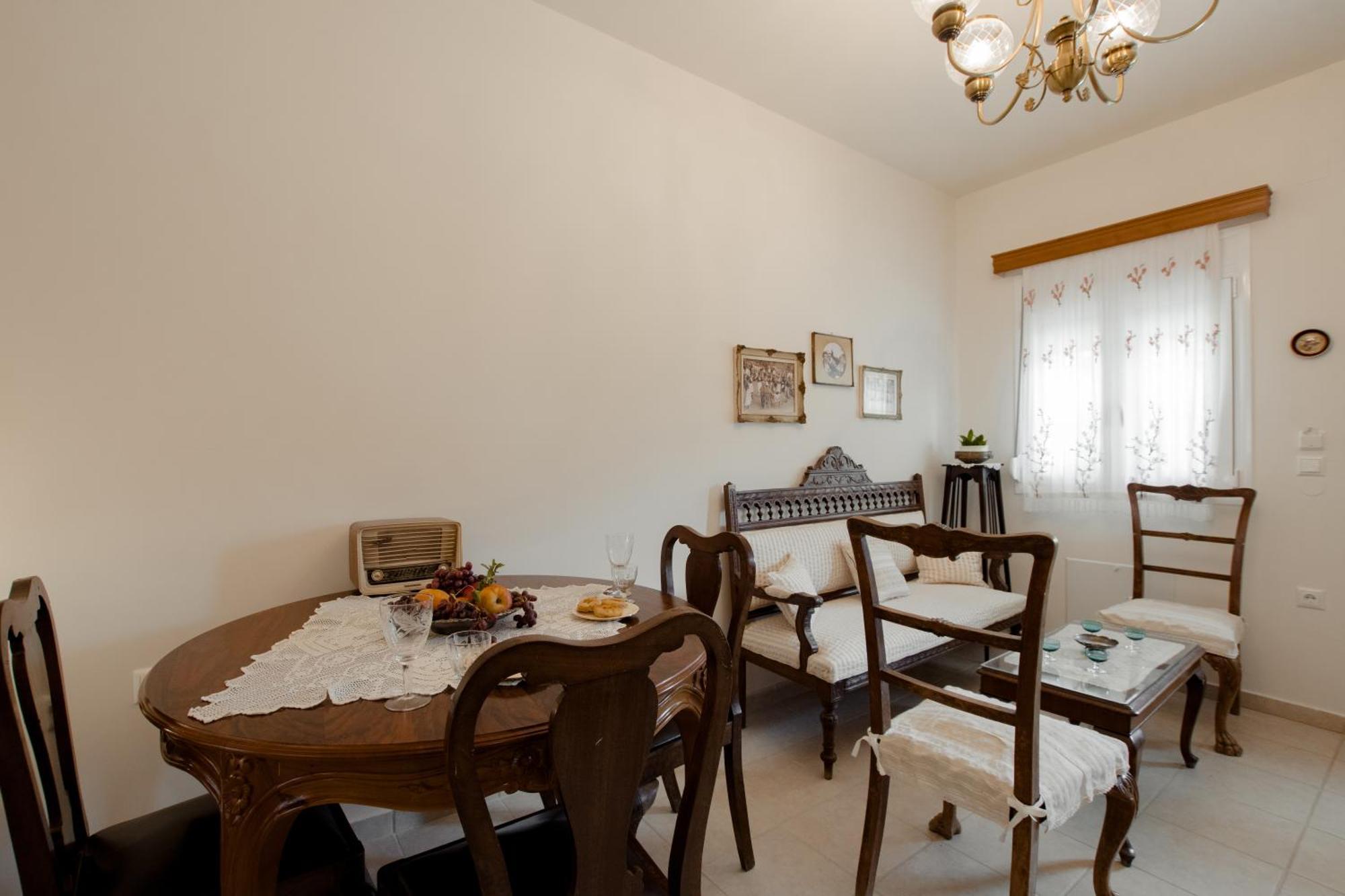 Prasini Folia - Traditional Apartment